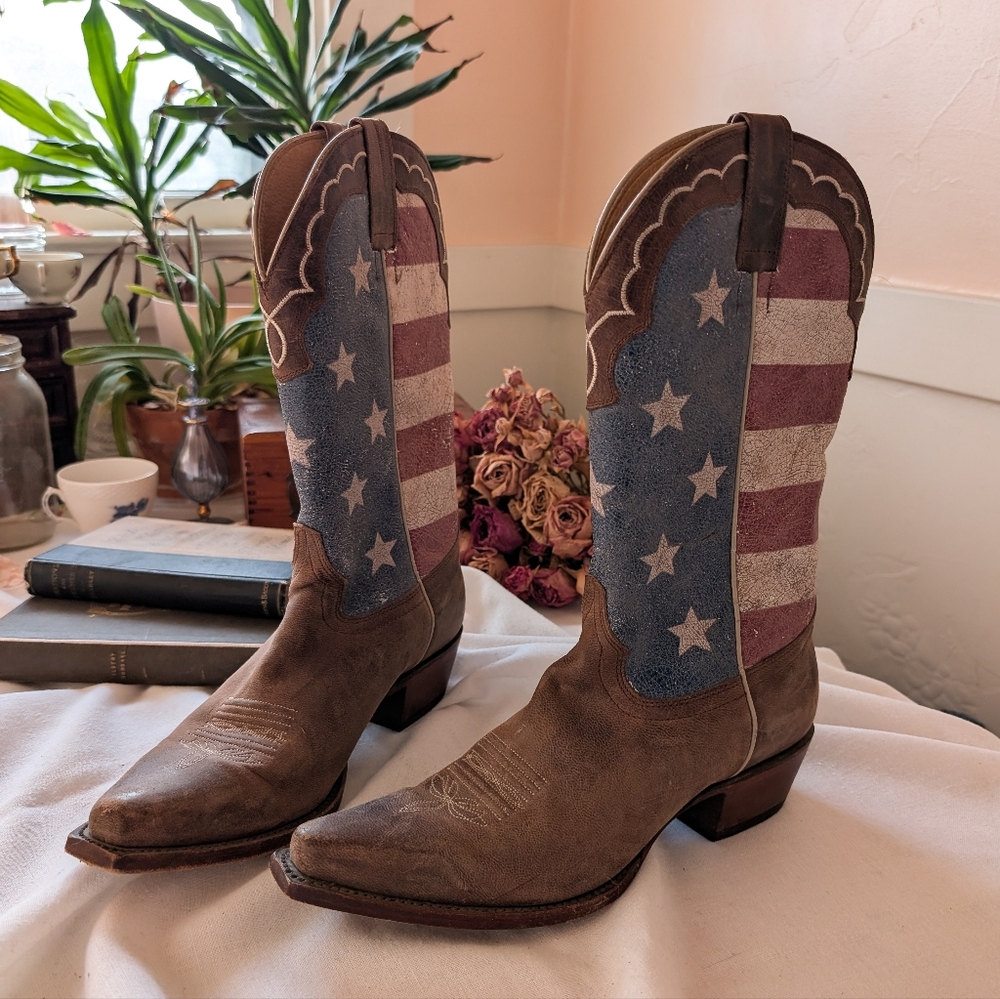 Shyanne Women's American Flag Snip Toe Cowgirl Boots Size 8.5M